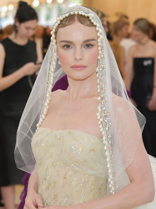 met-gala-hair-makeup-looks-2018-256950-1525734024083-image.640x0c